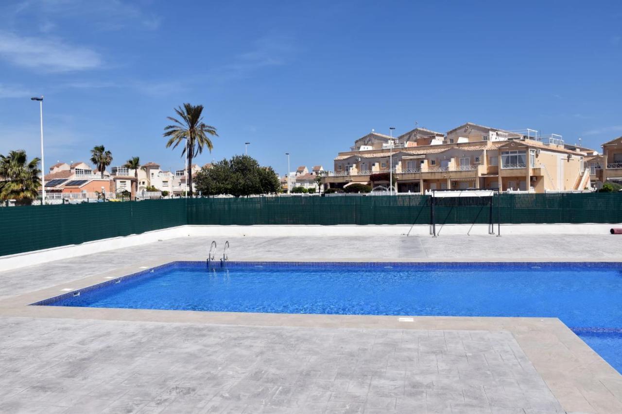 Casa Alex Torrevieja- Holiday House - Con Piscina Comunitaria 外观 照片
